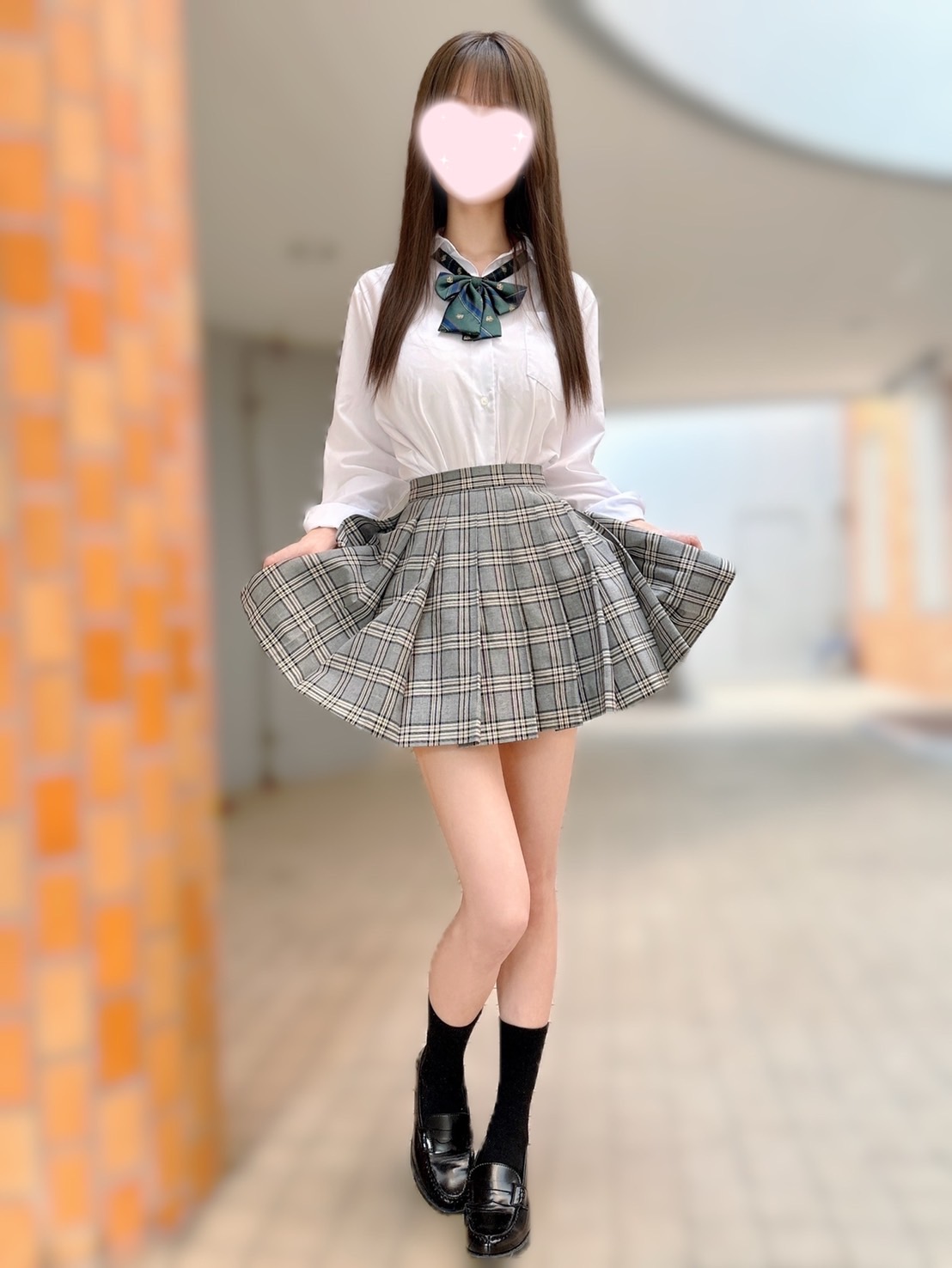 みな